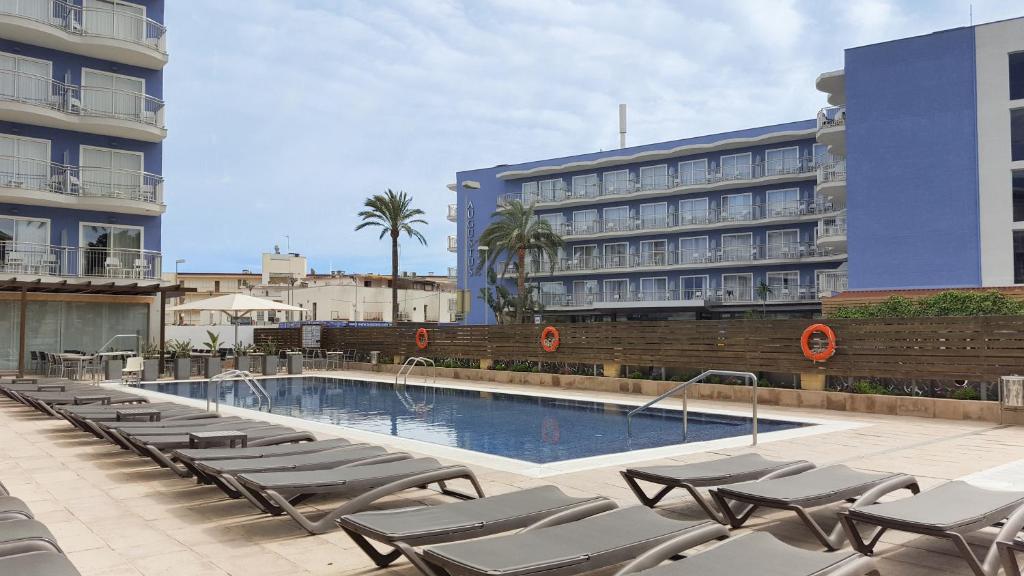 Bazén v ubytovaní Hotel Cesar Augustus alebo v jeho blízkosti