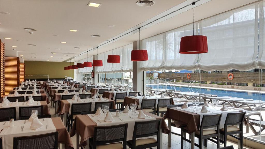 Bazén v ubytovaní Hotel Cesar Augustus alebo v jeho blízkosti