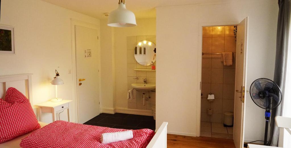 TV a/nebo společenská místnost v ubytování Adventure Guesthouse Interlaken