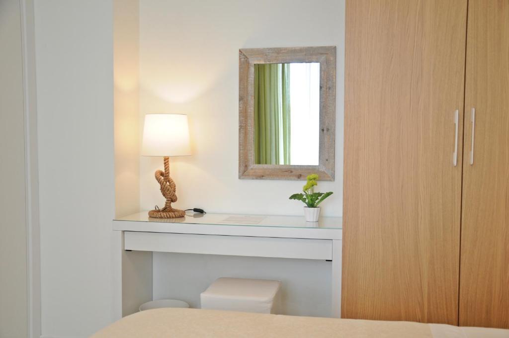 Thalìa Guest House Marzamemi - Tweepersoonskamer Met Balkon
