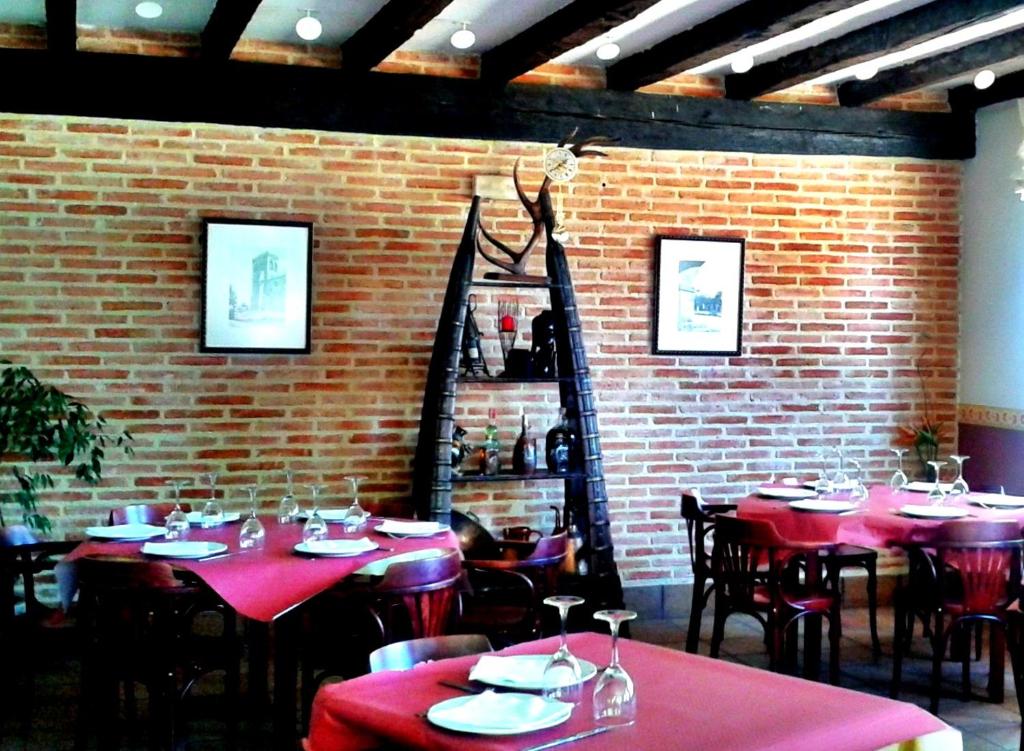 Restaurace v ubytování Entrerrobles