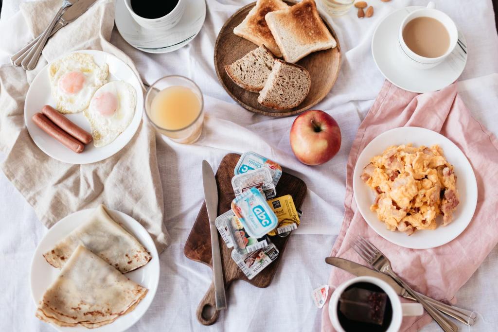 Illyria Apartments - 1