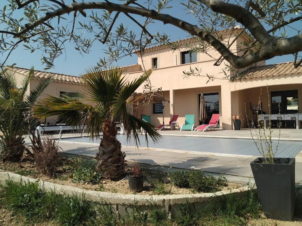 Το κτήριο όπου στεγάζεται  το bed & breakfast