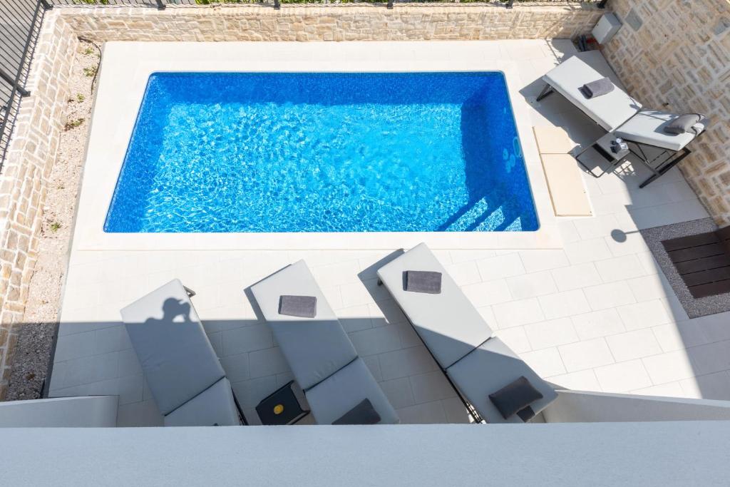 Bazén v ubytovaní Luxury Apartment La Mer alebo v jeho blízkosti
