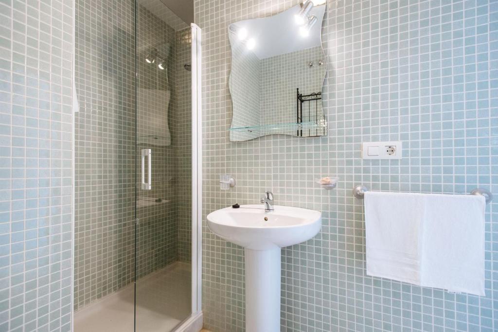 Kúpeľňa v ubytovaní Playa del Cantil, 3 bedrooms and 2 free parking