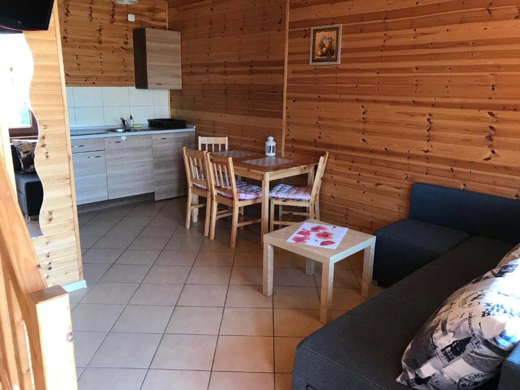 Kuchyňa alebo kuchynka v ubytovaní Błękit