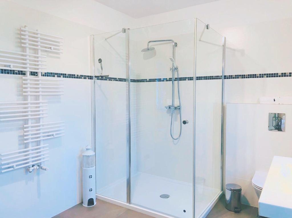 Kúpeľňa v ubytovaní Praia Apartments - 200m do Plaży Orłowo - Parking - Apartament Laguna