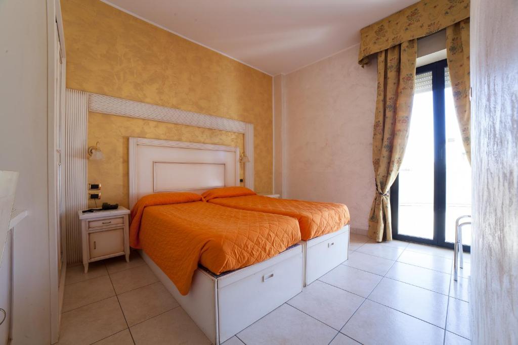 Hotel Diplomat Palace - Resim 20