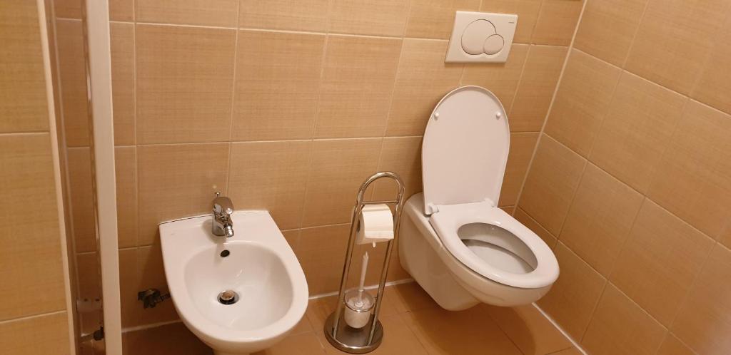 A bathroom at Penzion Montana