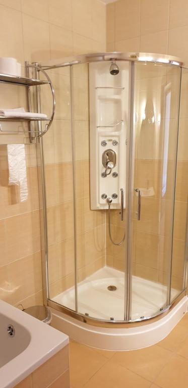 A bathroom at Penzion Montana