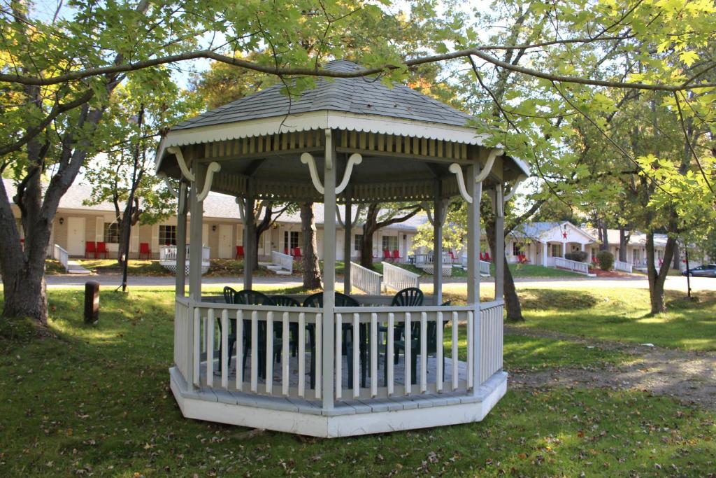 Fotografie z fotogalerie ubytování Colonial Resort-1000Islands v destinaci Gananoque