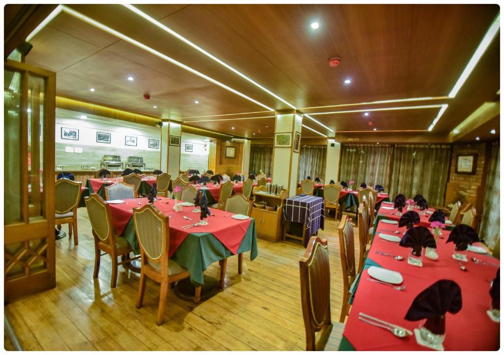 Restaurace v ubytování Cedar Inn