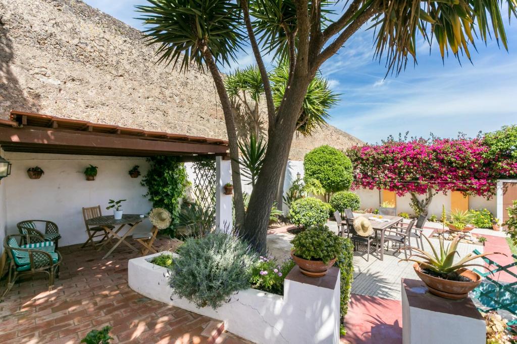 3 Marias Garden House B&B - 19