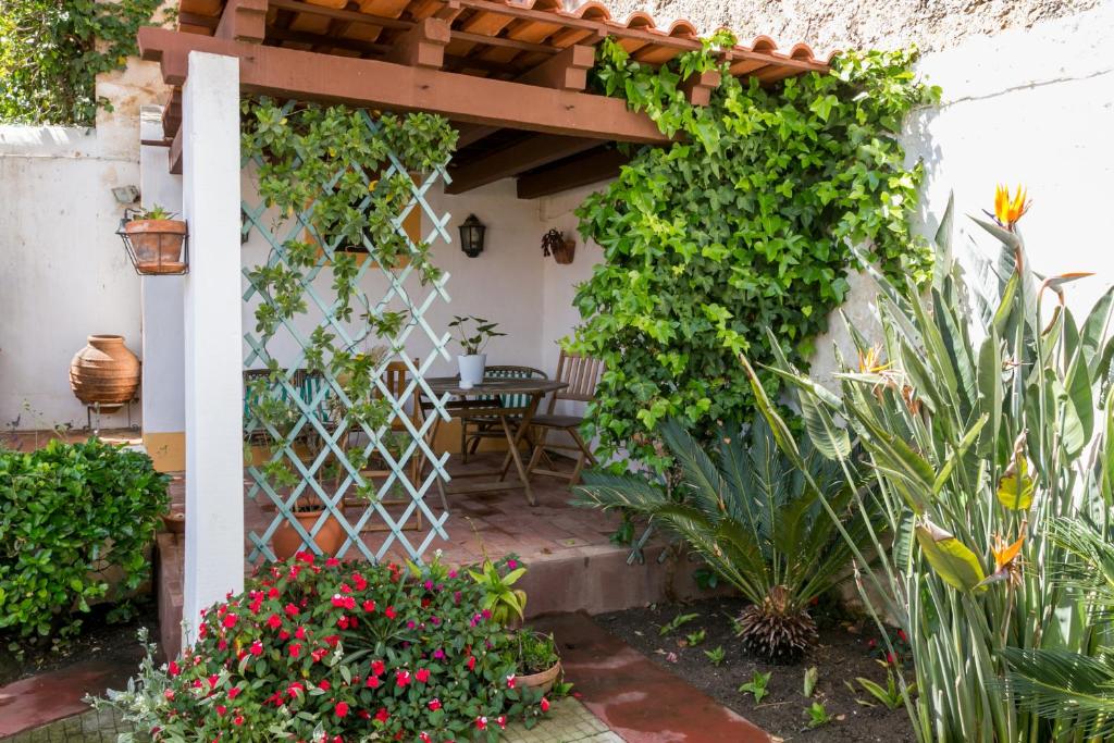 3 Marias Garden House B&B - 18