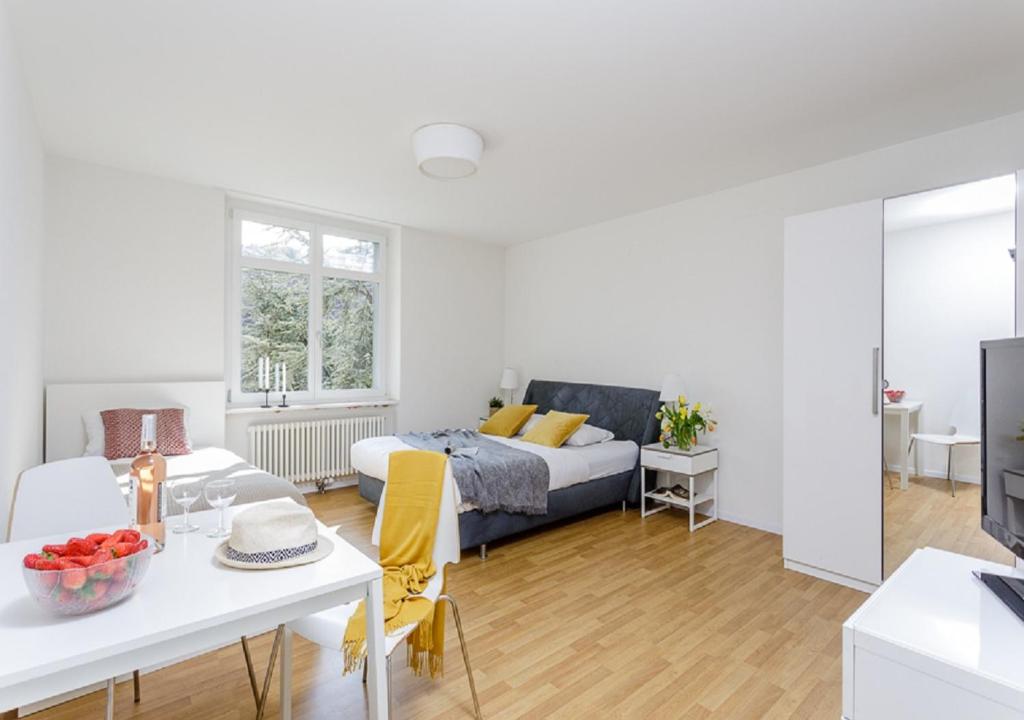 Postel nebo postele na pokoji v ubytování Rent a Home Delsbergerallee - Self Check-In