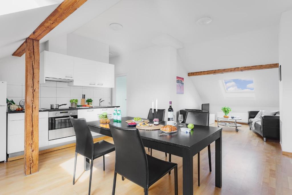 
Two-Bedroom Apartment (4 Adults)
