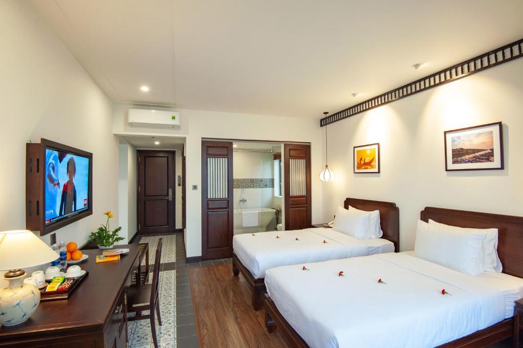 Roxana River Villa - 16