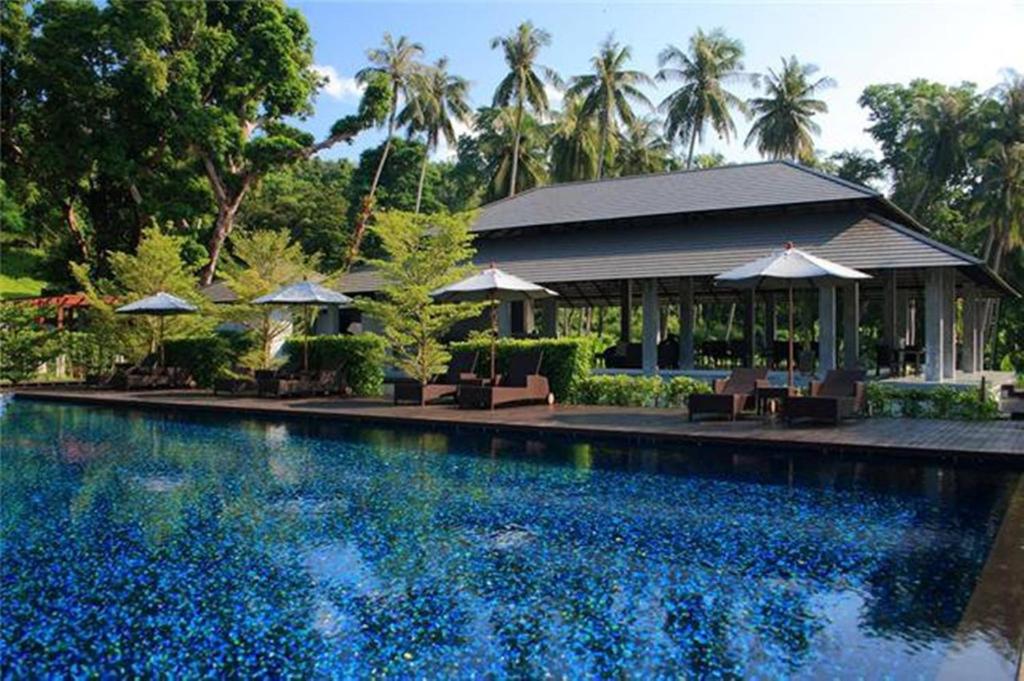 Bazén v ubytování Plub Pla Koh Mak Retreat nebo v jeho okolí