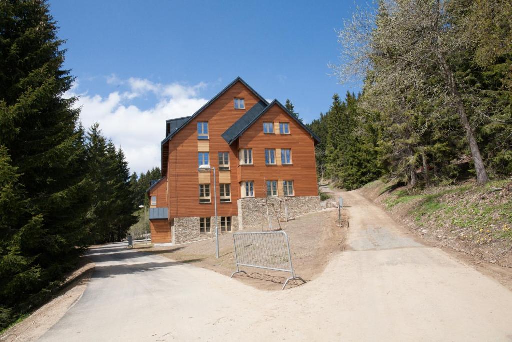 Budova, kde se apartmán nachází