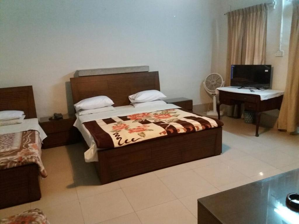 BRIGHTLANDS HOTEL - Sala Tripla Padrão