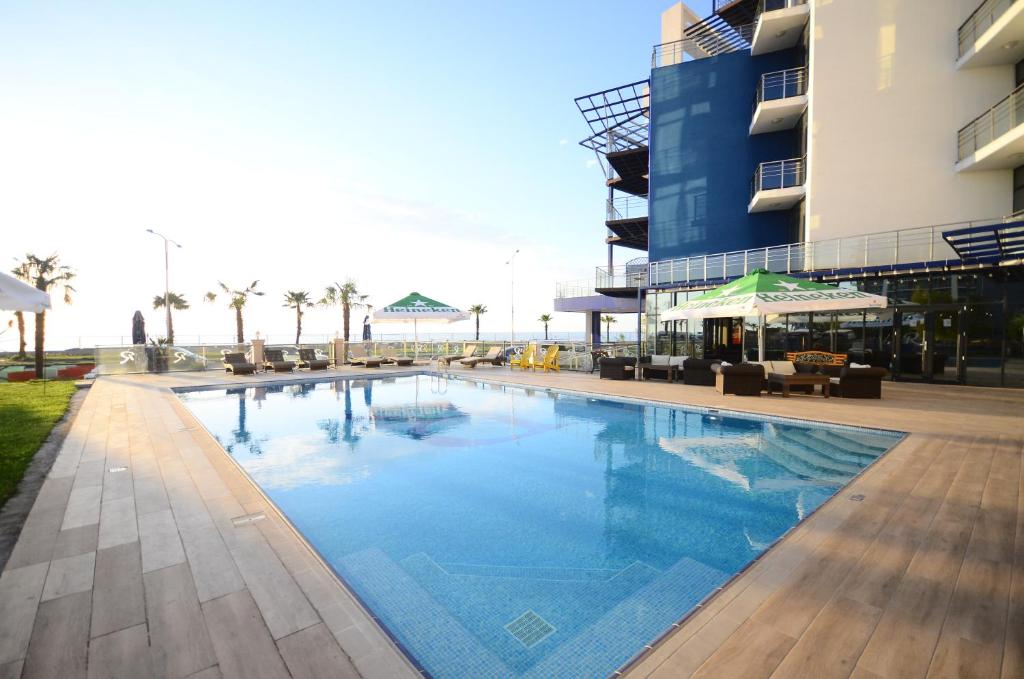Bazén v ubytování Batumi Palm Hotel nebo v jeho okolí