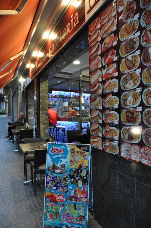 Fotografie z fotogalerie ubytování Hostal - Pensión El Amigo v destinaci Lloret de Mar