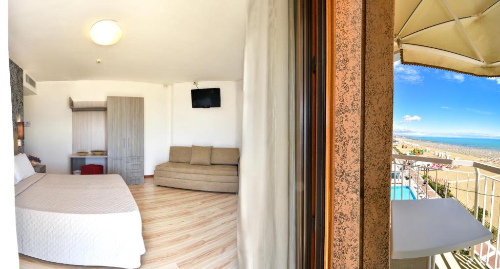 Nespecifikovaný výhled na moře nebo výhled na moře při pohledu z hotelu