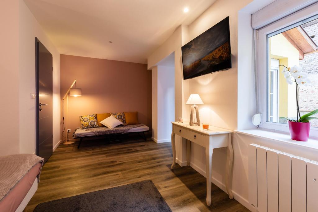 Les Chambres de Clem' - Suite With Spa Access