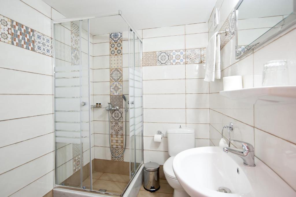 Koupelna v ubytování Hotel Athina