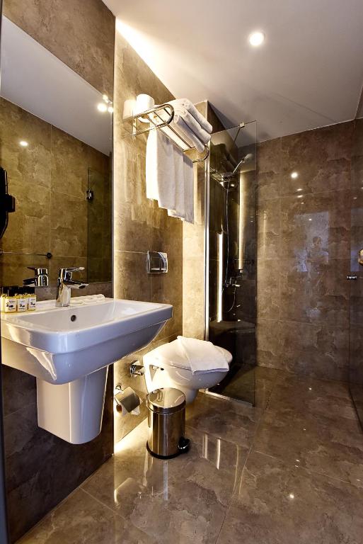 Parkim Ayaz Hotel - Family Room (2 Adults + 2 Children)