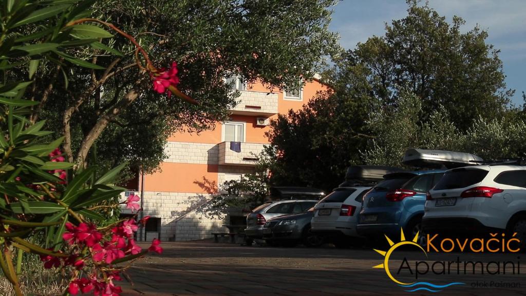 Fotografie z fotogalerie ubytování Apartmani Kovačić v destinaci Kraj
