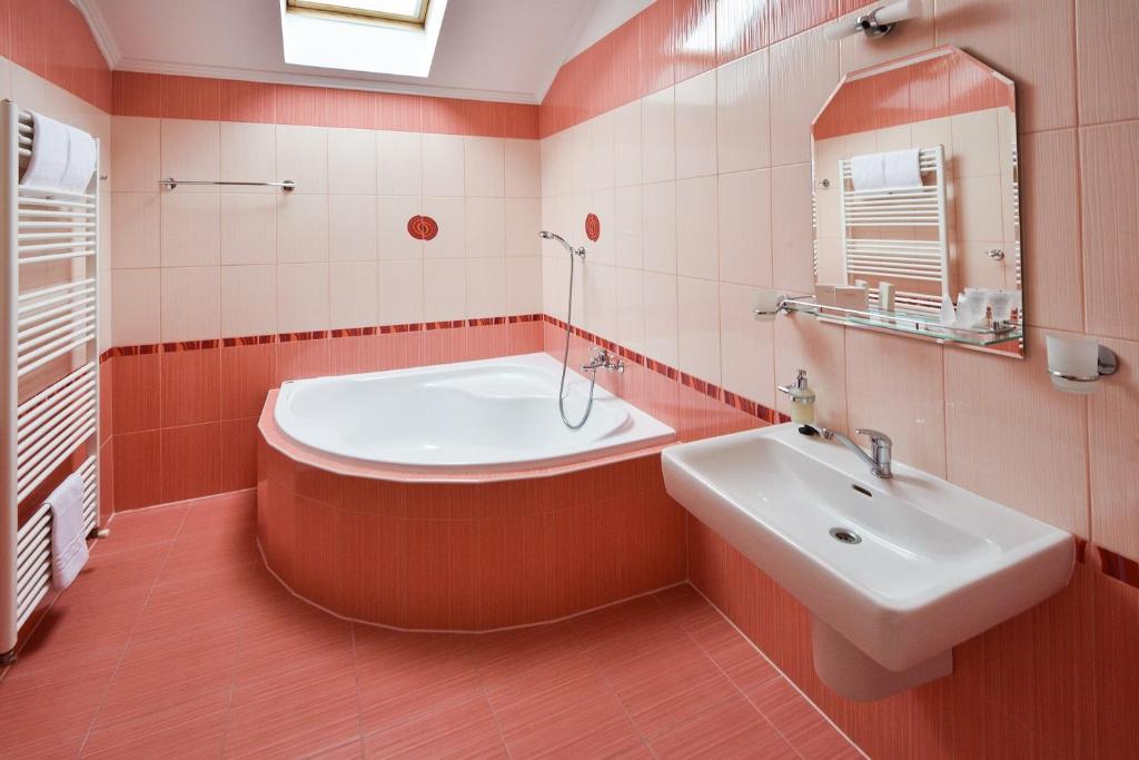 Koupelna v ubytování Hotel Ryšavý