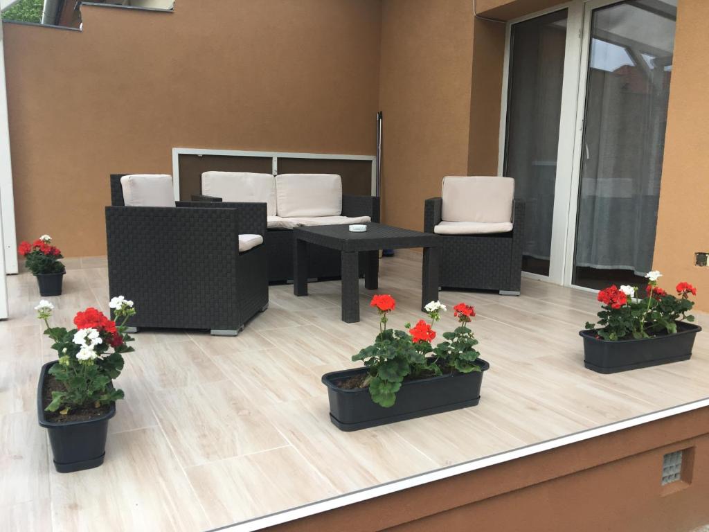 Pesti Apartmanház - Two-Bedroom Apartment