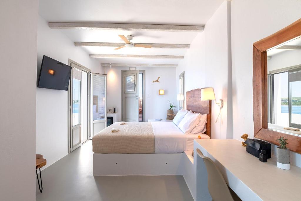Paros Comfy Suites - 11