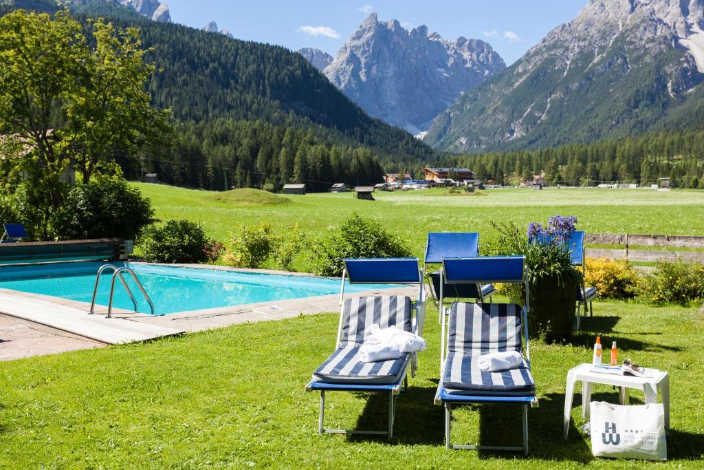 
The swimming pool at or near Hotel Tre Cime Sesto - Sexten
