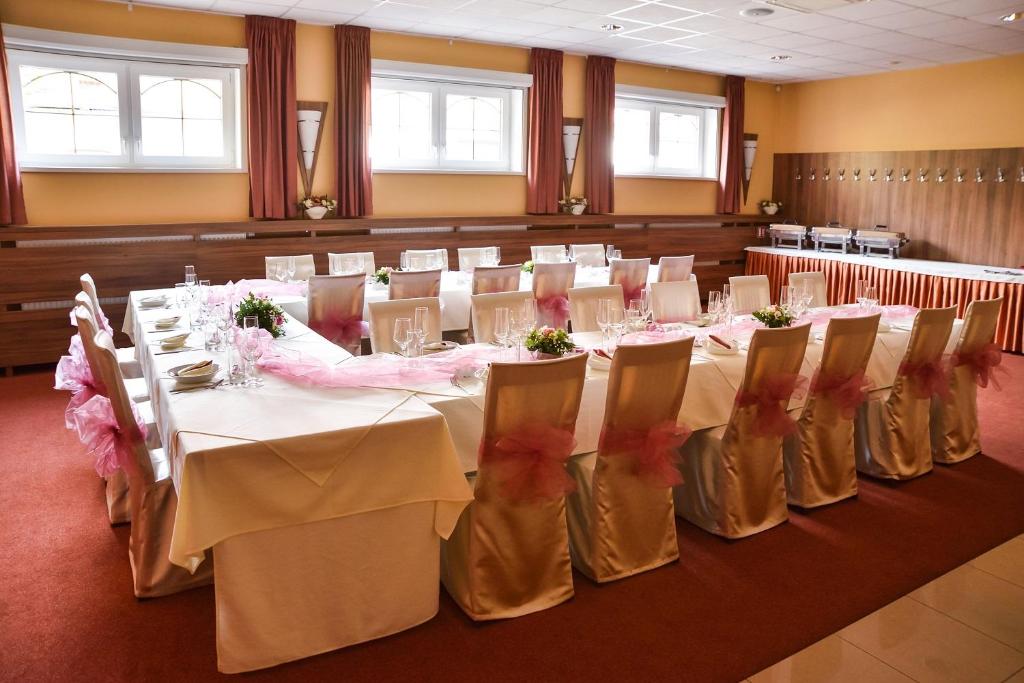 Restaurace v ubytování Hotel Ryšavý