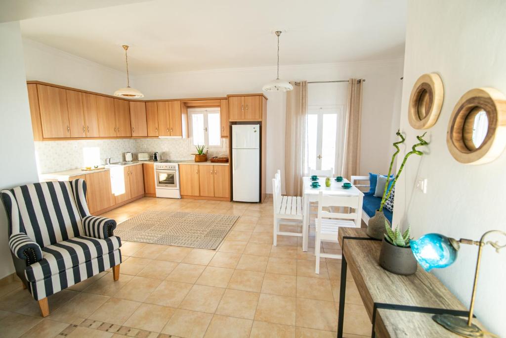 Kuchyň nebo kuchyňský kout v ubytování Caldera Sunset Villa
