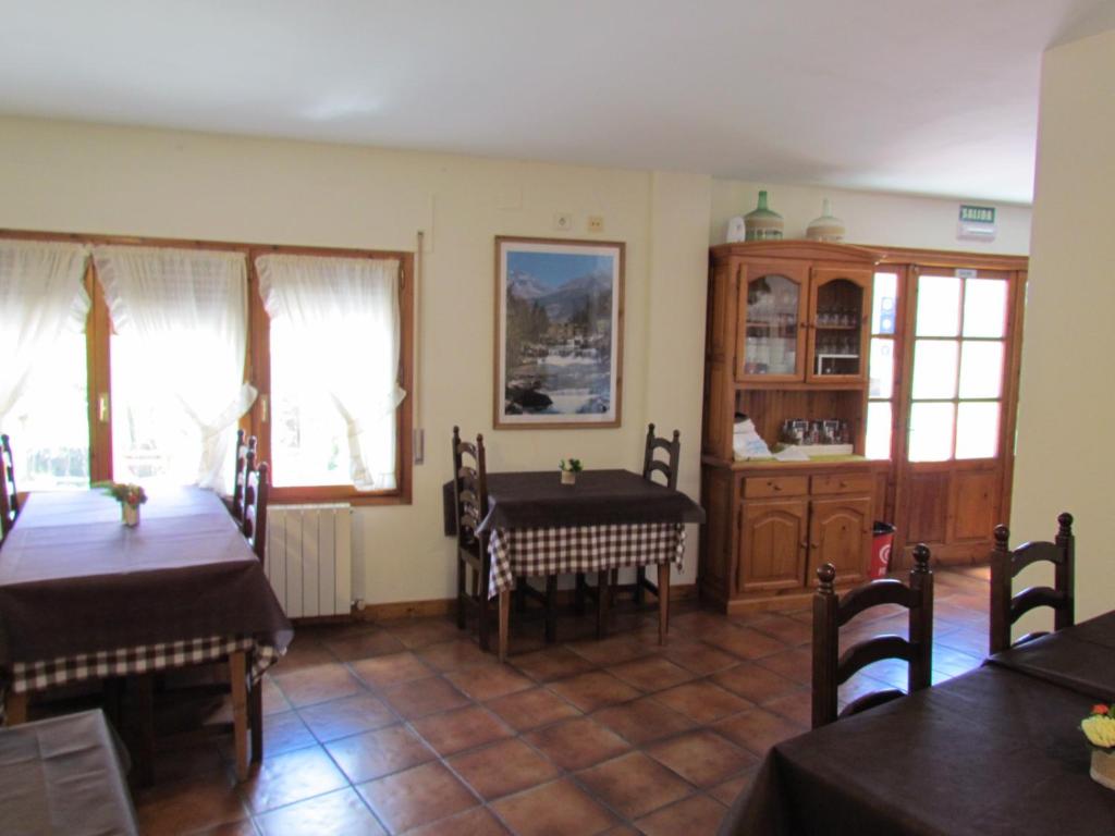 Hotel Las Nieves, Linás de Broto – Updated 2022 Prices