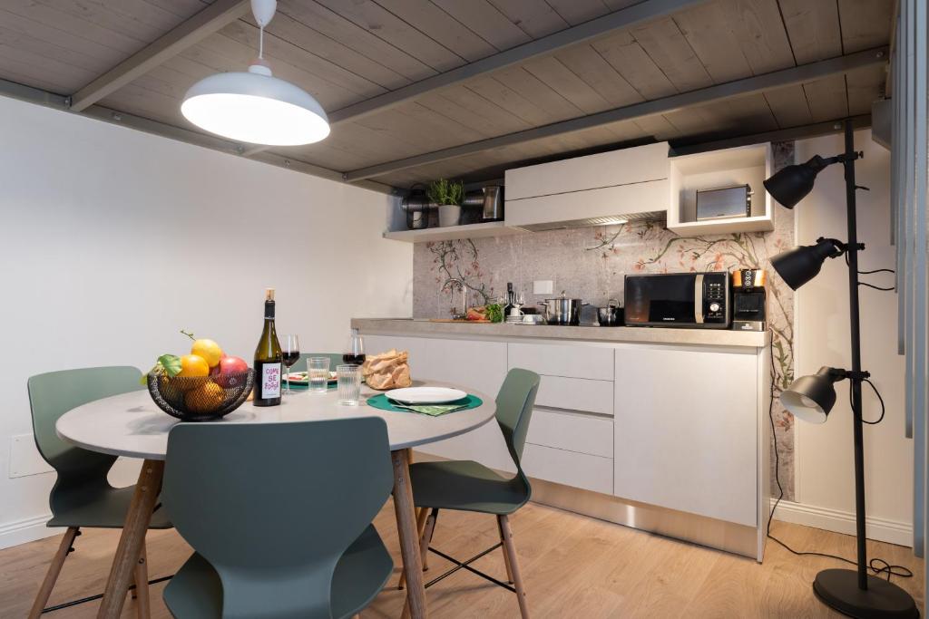 Living Walls Florence Apartments - 6