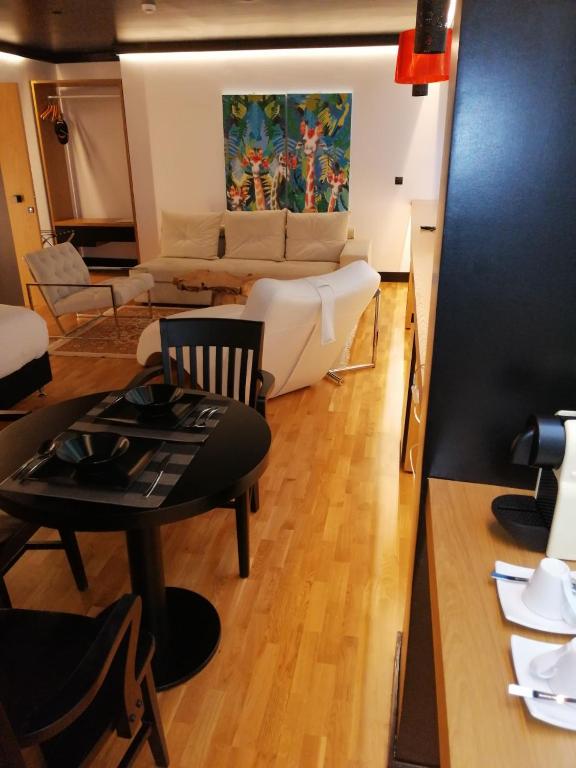 Andromeda Downtown Residence - 7