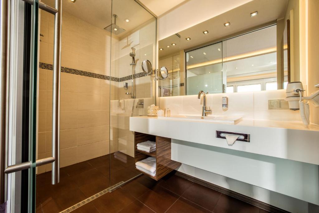 Koupelna v ubytování Thermalhotel Leitner