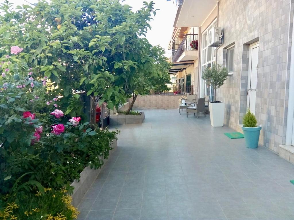 Vonkajšia záhrada v ubytovaní Vonitsa Loft Apartment 1