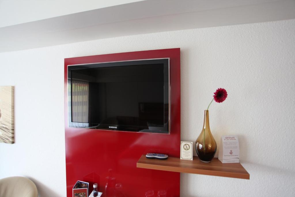 Fotografie z fotogalerie ubytování Hotel Knaus am Hafen v destinaci Uhldingen-Mühlhofen