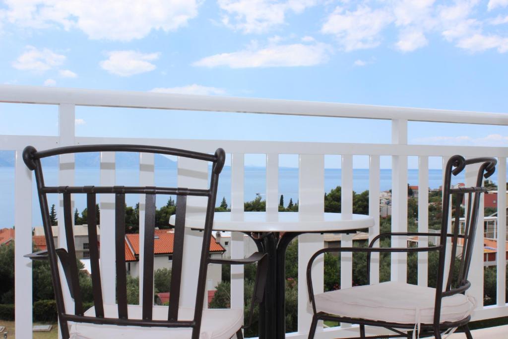 Apartments Mateljak - Comfort Studio With Balcony And Sea View