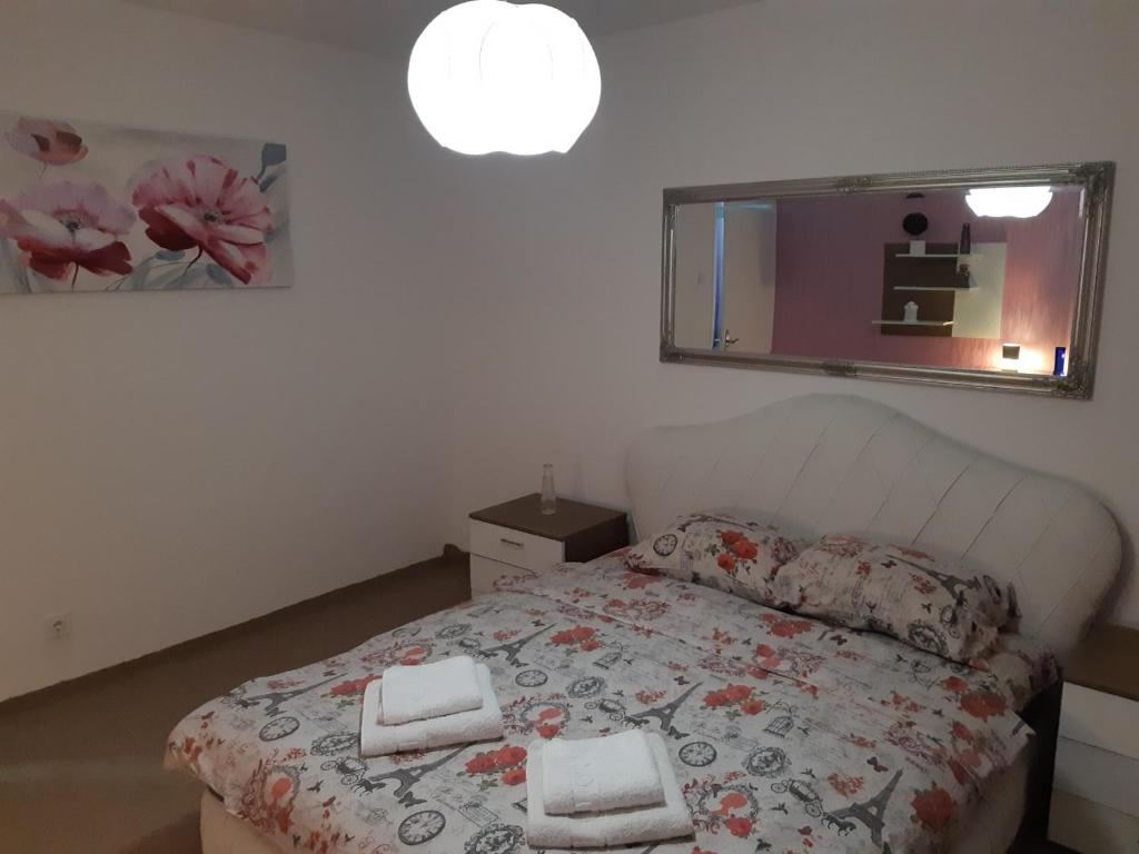 Ένα ή περισσότερα κρεβάτια σε δωμάτιο στο Apartment No. 5