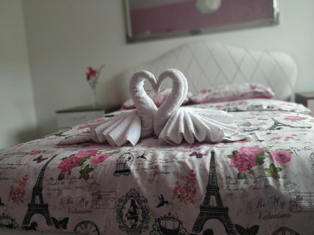 Ένα ή περισσότερα κρεβάτια σε δωμάτιο στο Apartment No. 5