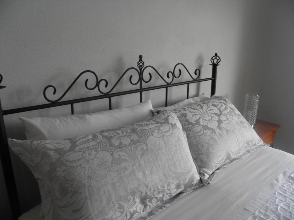 Postel nebo postele na pokoji v ubytování Bay View B&B Glandore