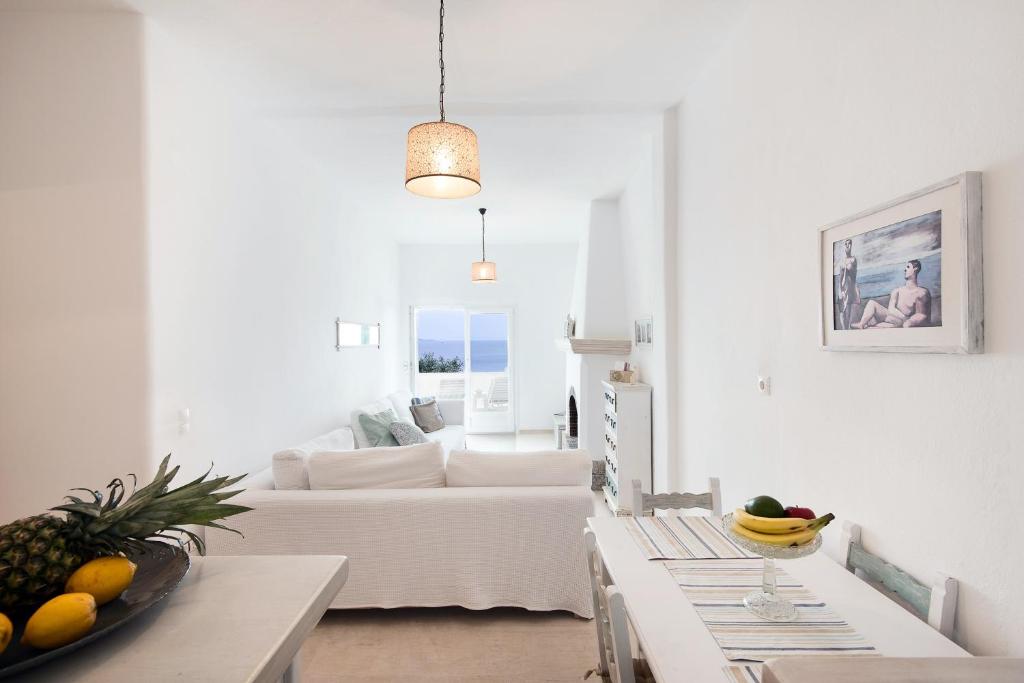 Galeriebild der Unterkunft Sunny Guest House New Port Mykonos in Tourlos