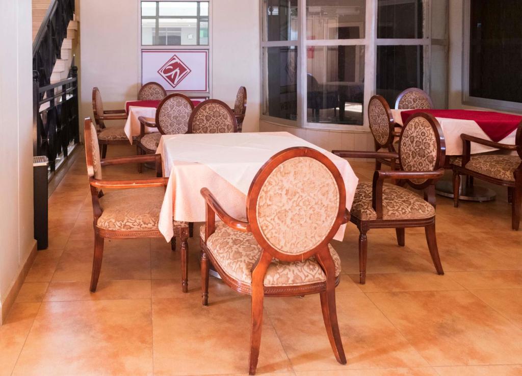 Posezení v ubytování Easy View Hotel Mbarara