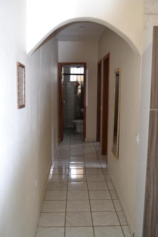  ACESSO A PÉ A PRAIA DA MARANDUBA! Casa com 2 dormitórios em Condomínio e 3 vagas de garagem